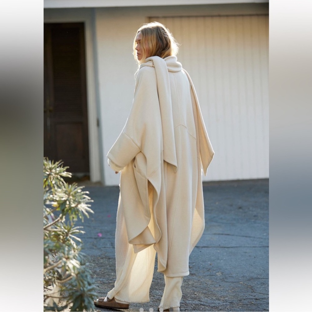 Free People In flight Poncho - Picture 3 of 11